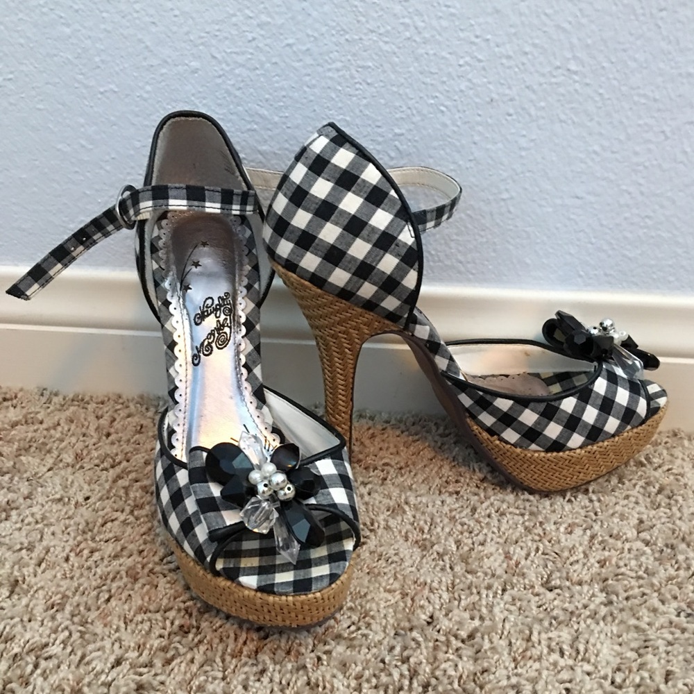 Naughty Monkey vintage style peep toe heels.